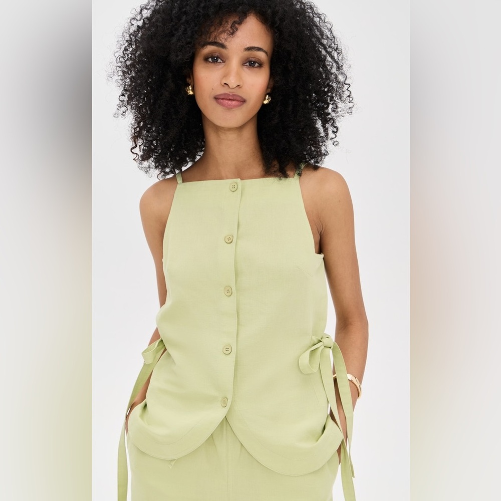 Align Ozais Linen Top in Pistachio